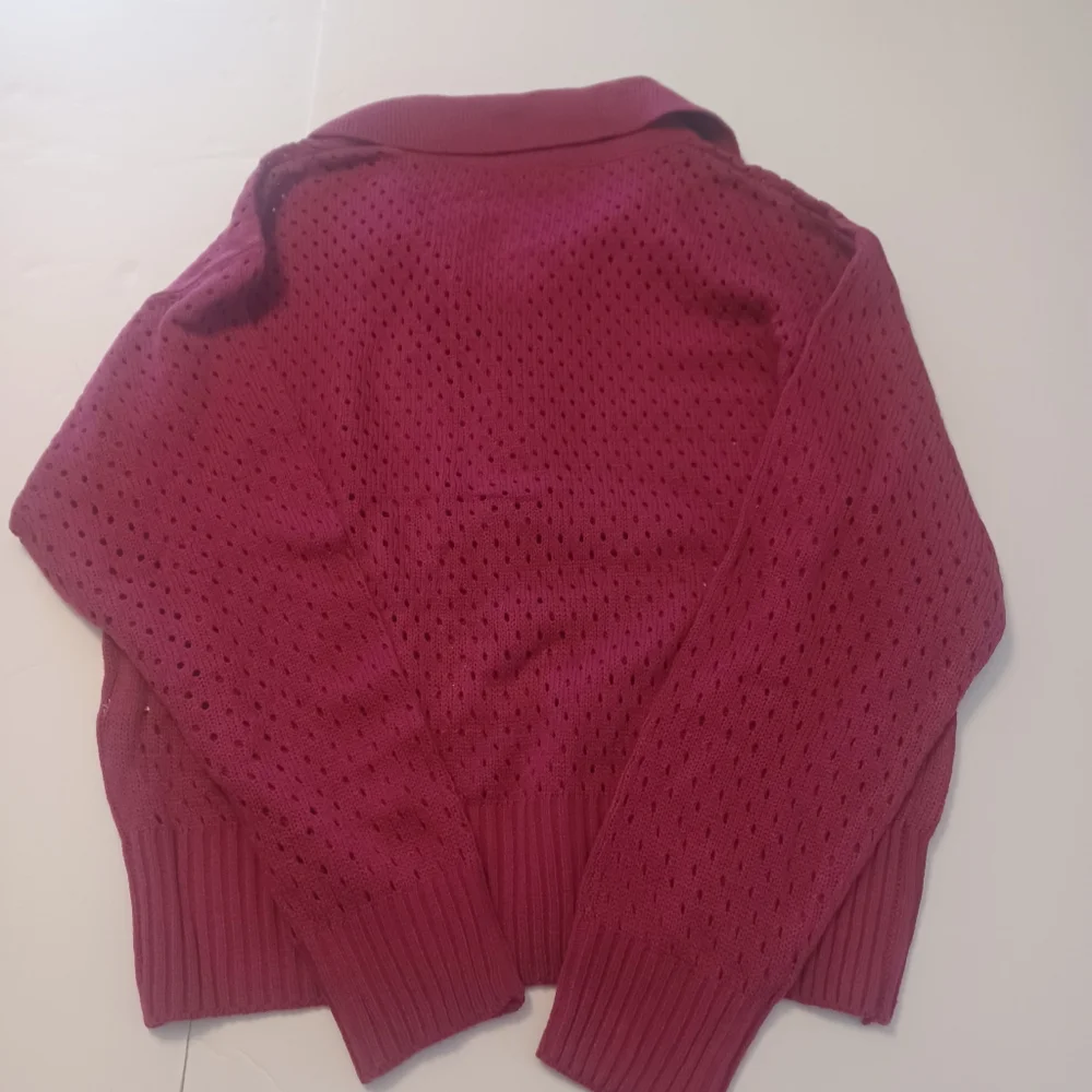 Amazon Burgandy Half Zip Sweater Sz S